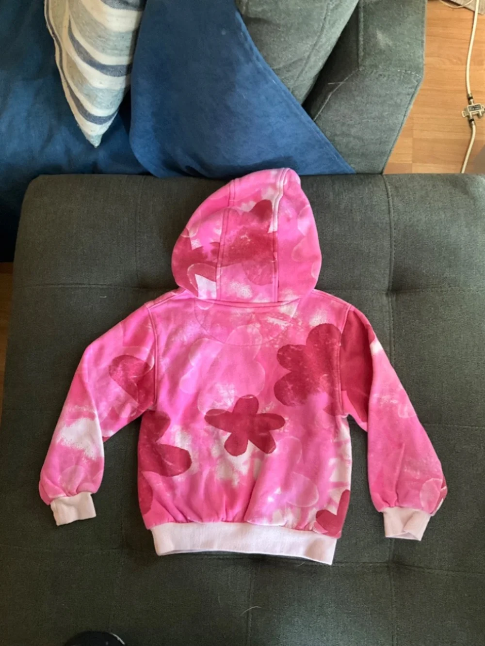 EUC Nike Pink Floral Sweatshirt Size 4-5 Years (Small)